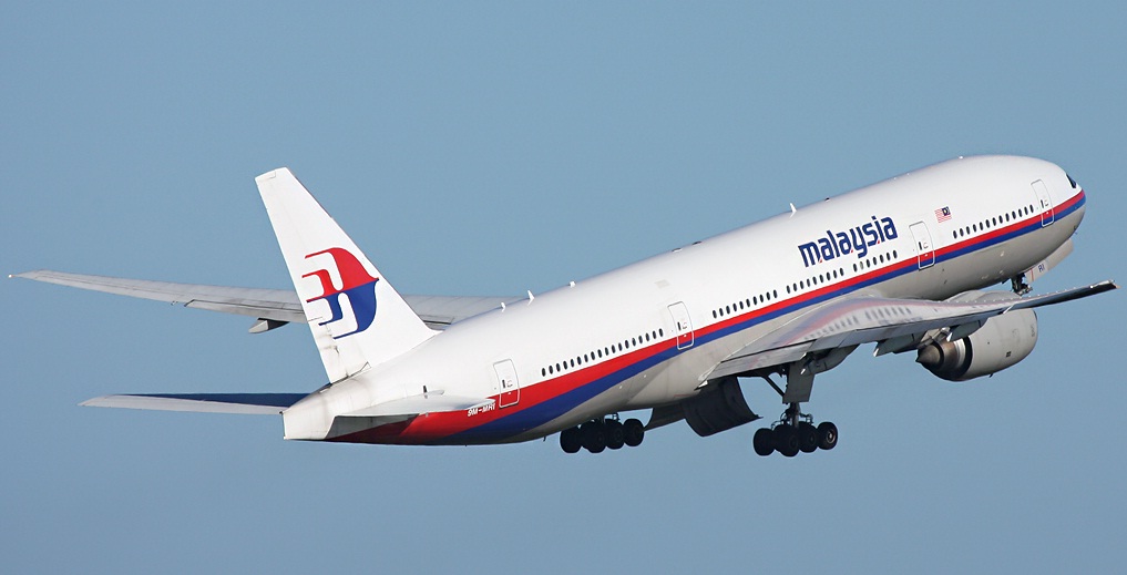 http://www.bollyn.com/public/Malay_Boeing_777.jpg